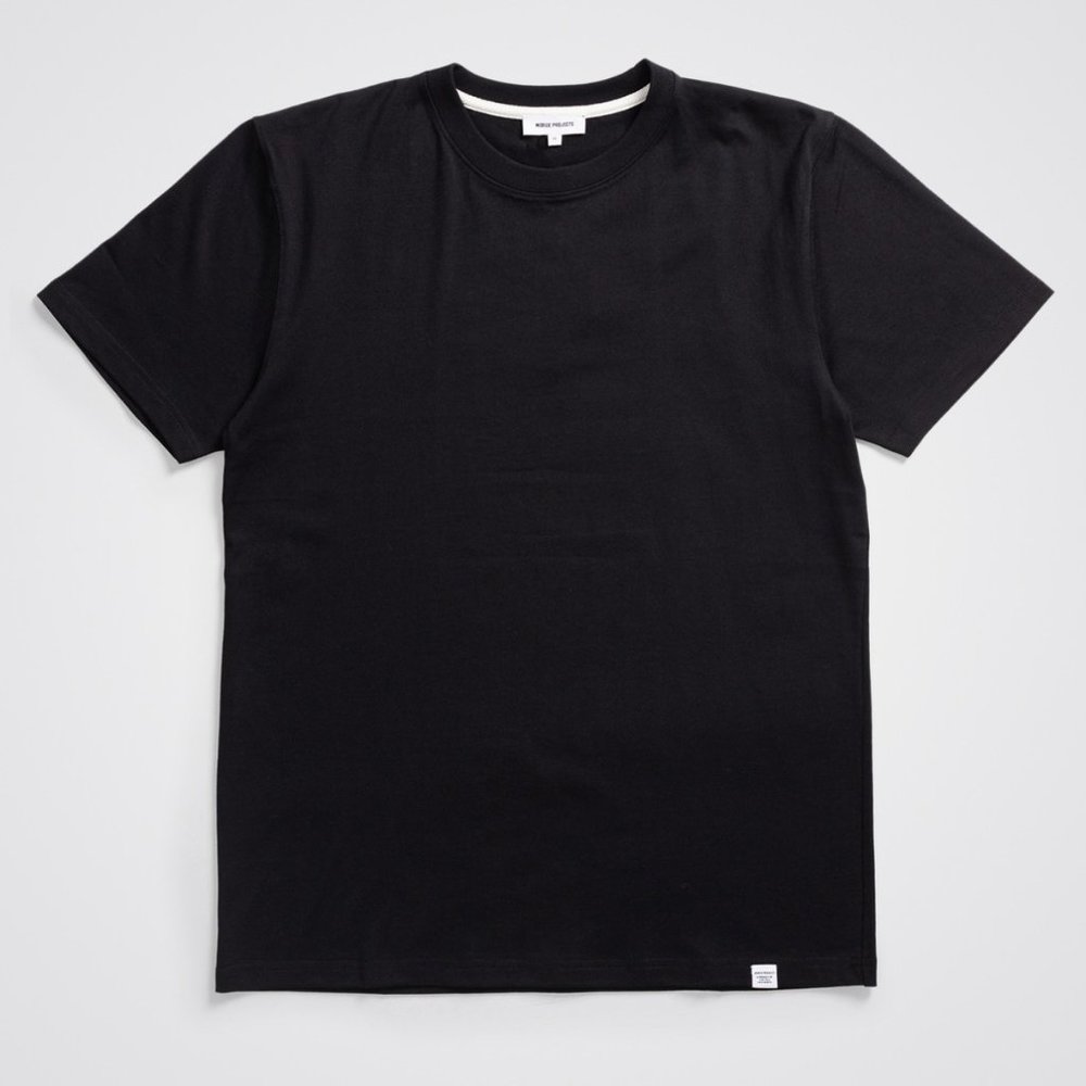 Mens Medium Norse Project Niels Standard T-shirt